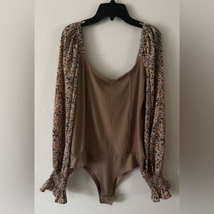 Promesa Tan Ribbed Boho Style Bodysuit with Floral Long Sleeves size large
